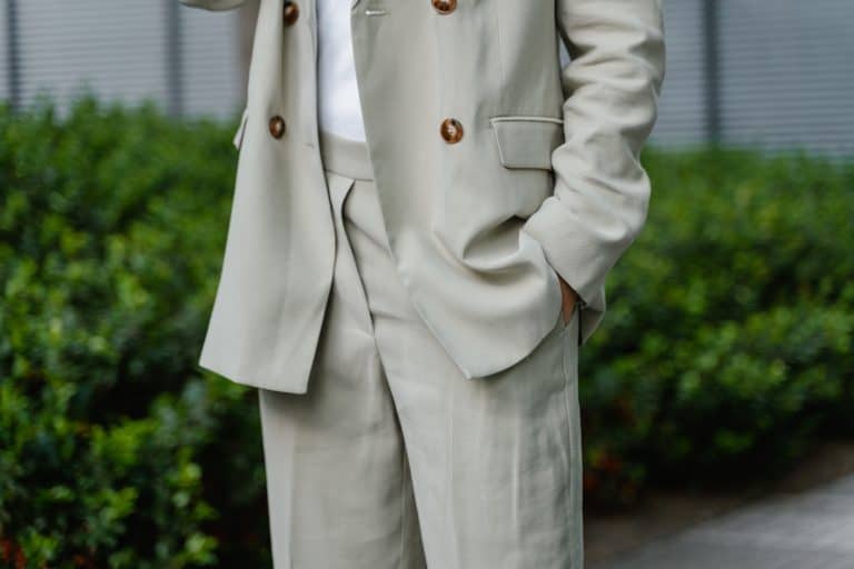 What color shirt goes with grey pants